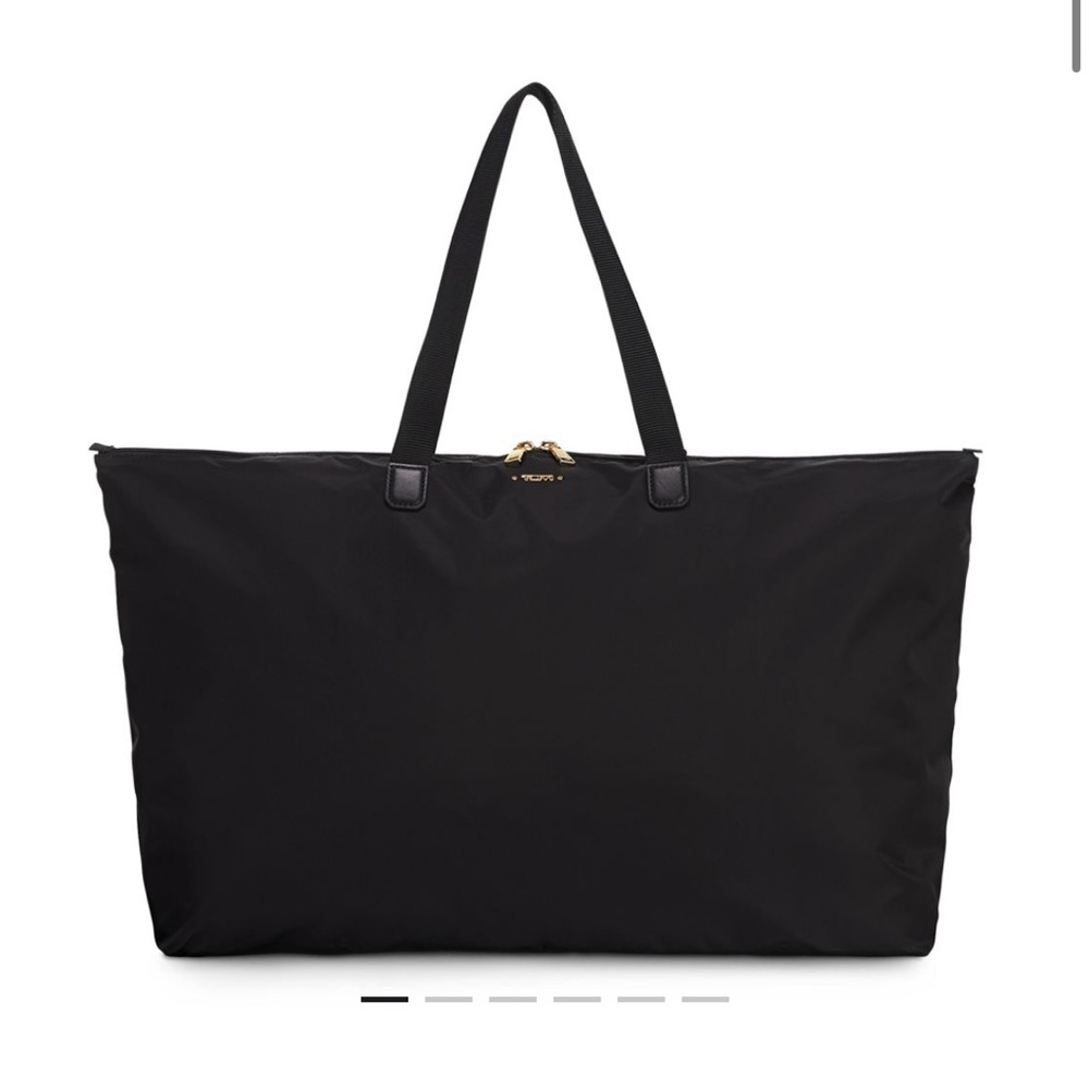 *NEW Voyageur Just in Case Tote Black 🔥